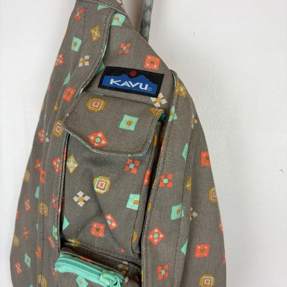 Kavu Crossbody Rope Sling Bag Gray Geo Print Foulard Pattern Hiking Travel